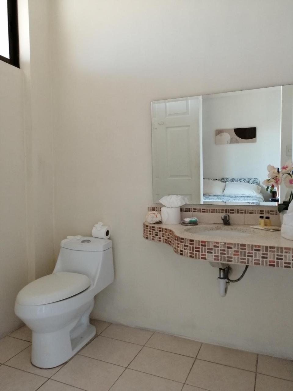 Cabinas Gosen Puntarenas Exterior foto